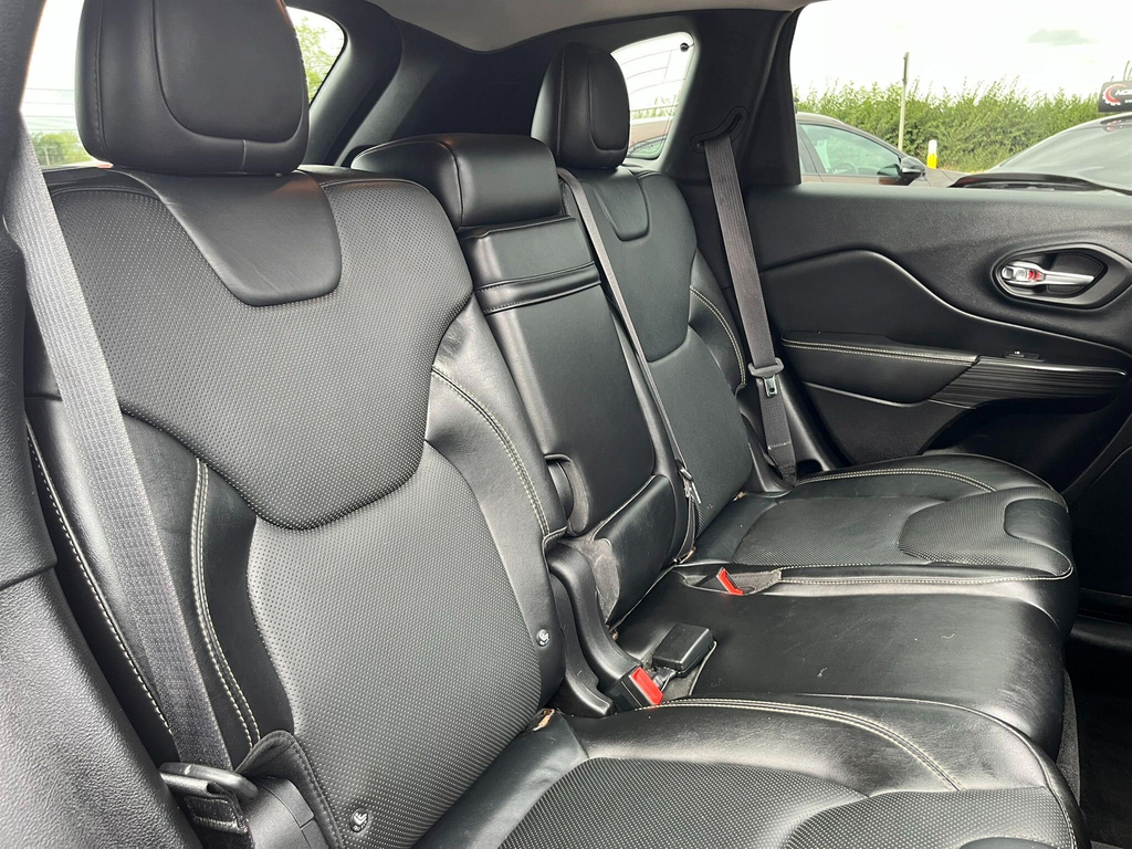 Jeep Cherokee 2.0 M-jet Limited 168 Bhp Red #24