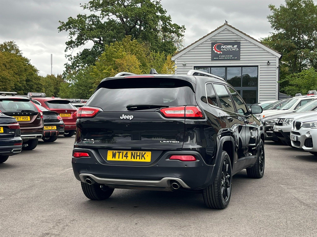 Jeep Cherokee 2.0 M-jet Limited 168 Bhp Red #8