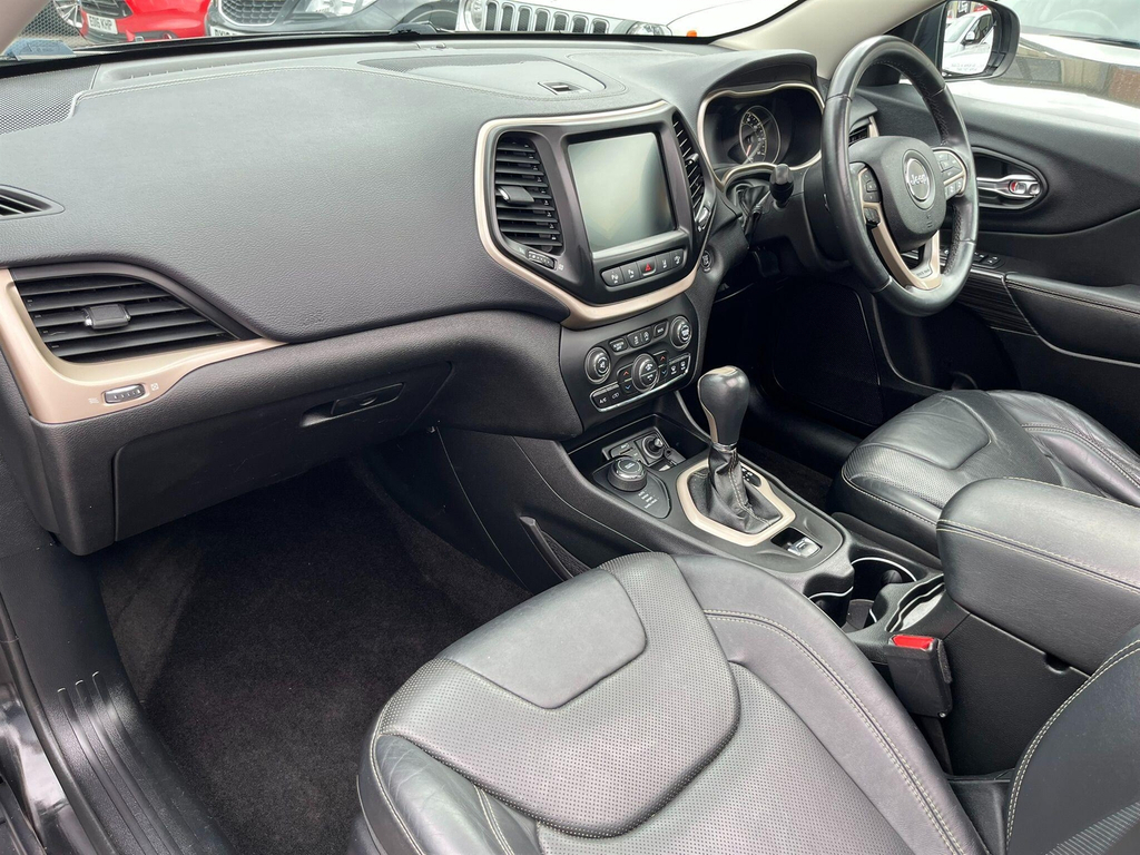 Jeep Cherokee 2.0 M-jet Limited 168 Bhp Red #16