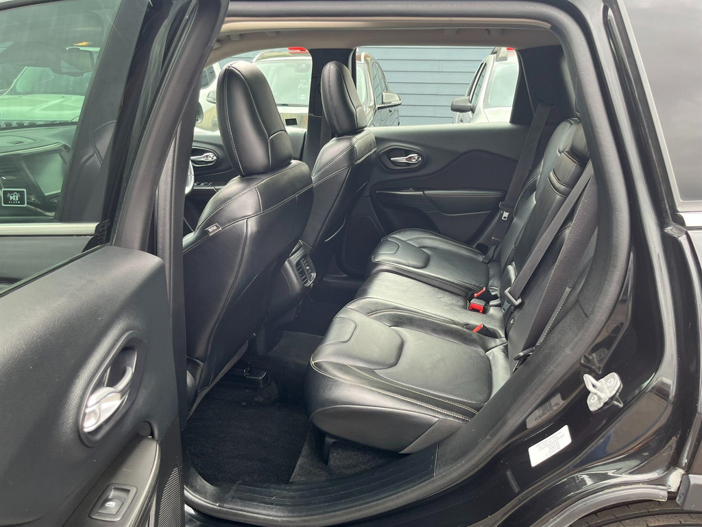 Jeep Cherokee 2.0 M-jet Limited 168 Bhp Red #19
