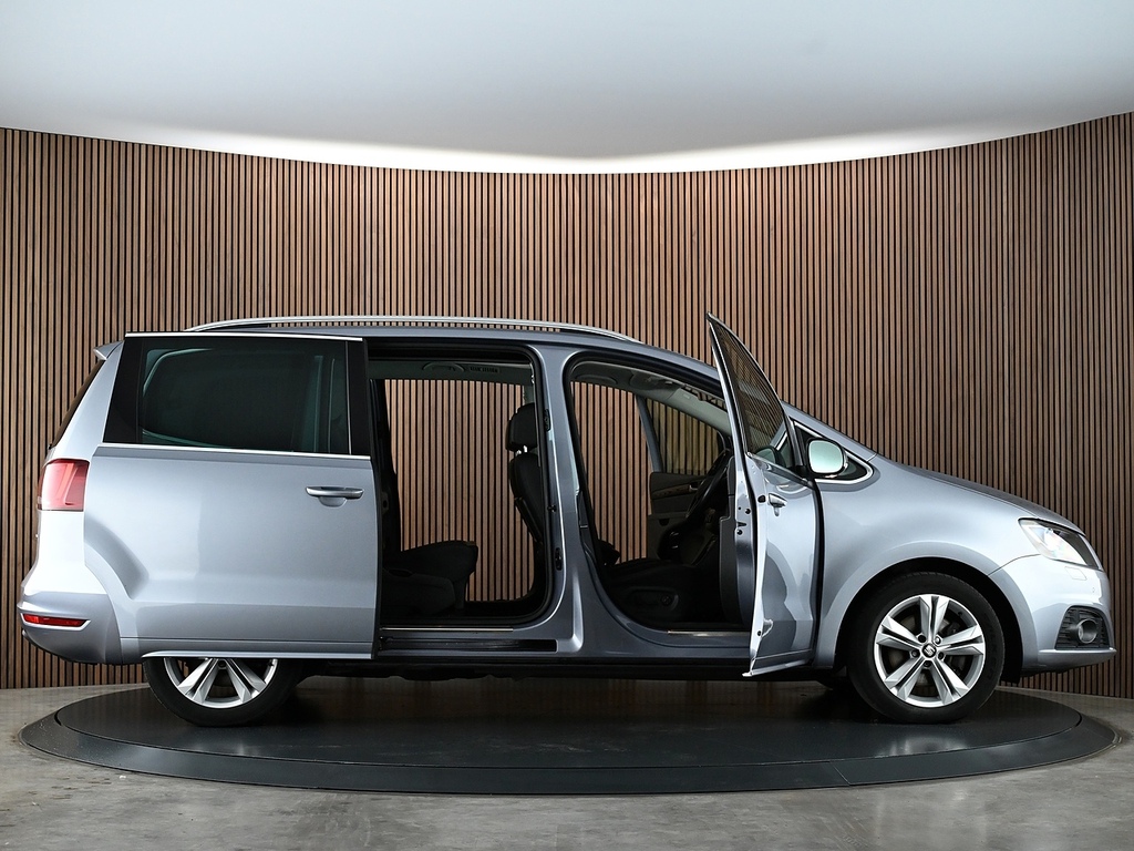 Seat Alhambra Se Red #16