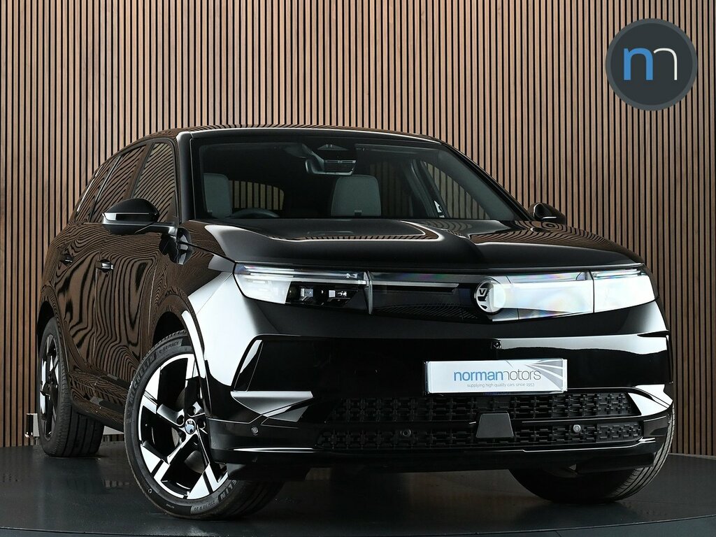 Vauxhall Grandland 73Kwh Ultimate Suv 213 Ps Black