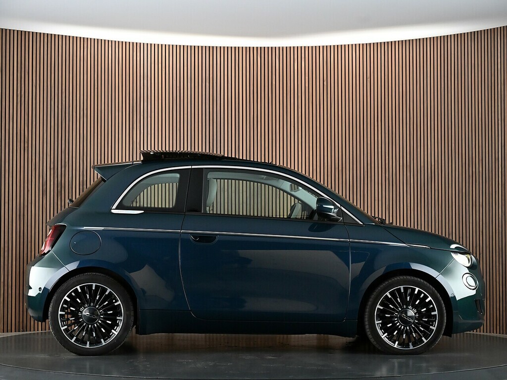 Fiat 500E 42Kwh Icon Black #10