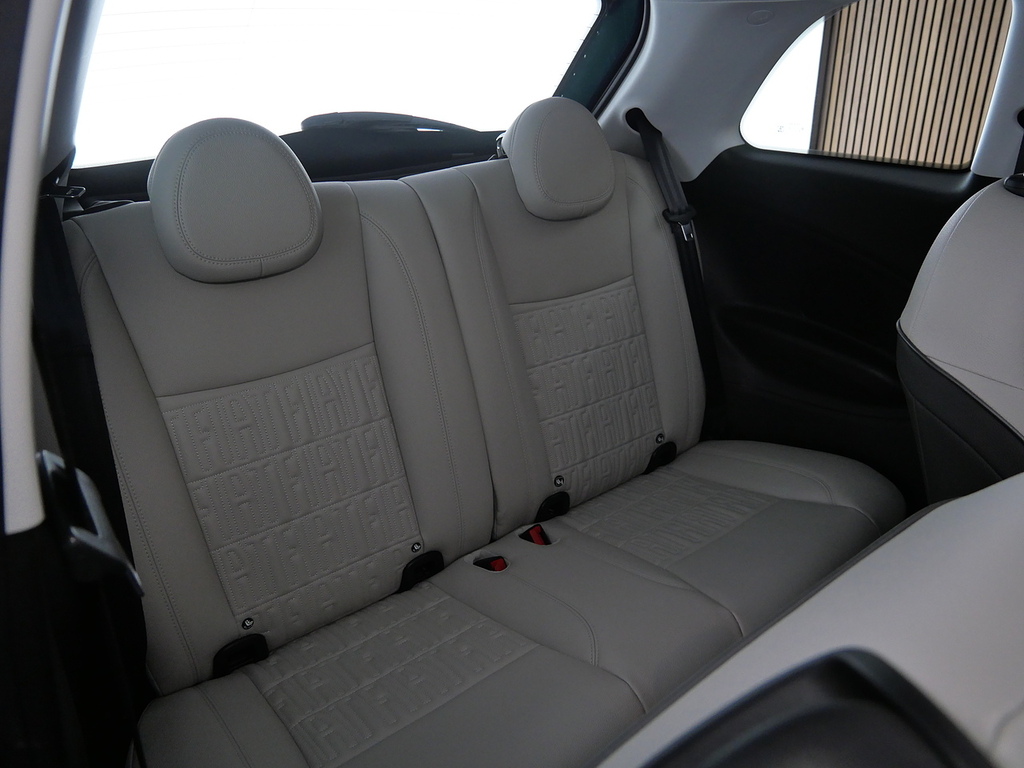 Fiat 500E 42Kwh Icon Black #30