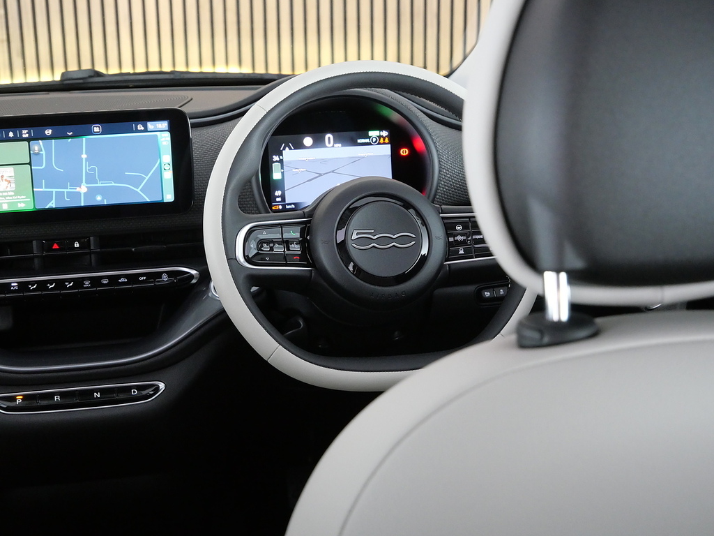 Fiat 500E 42Kwh Icon Black #27