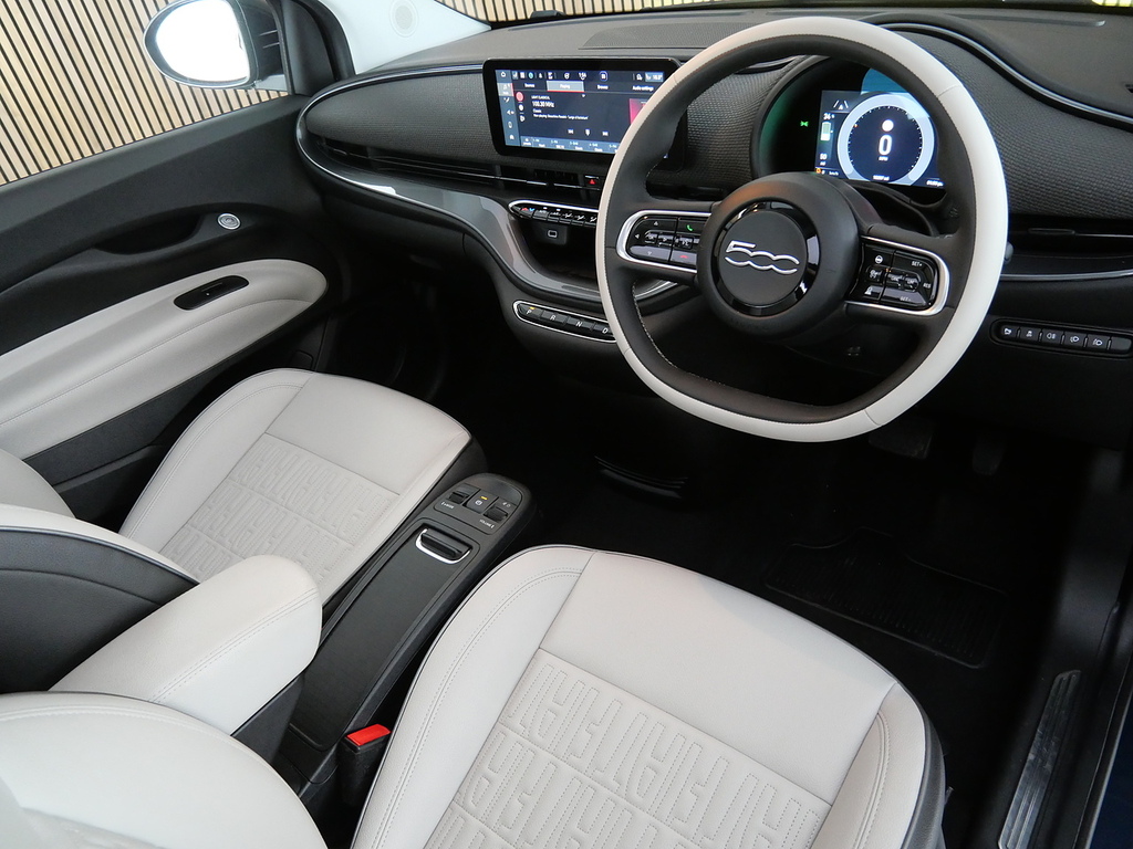 Fiat 500E 42Kwh La Prima Hatchback 118 Ps Green #3