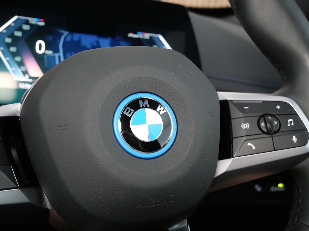 BMW iX1 20 66.5Kwh M Sport Edrive  #32