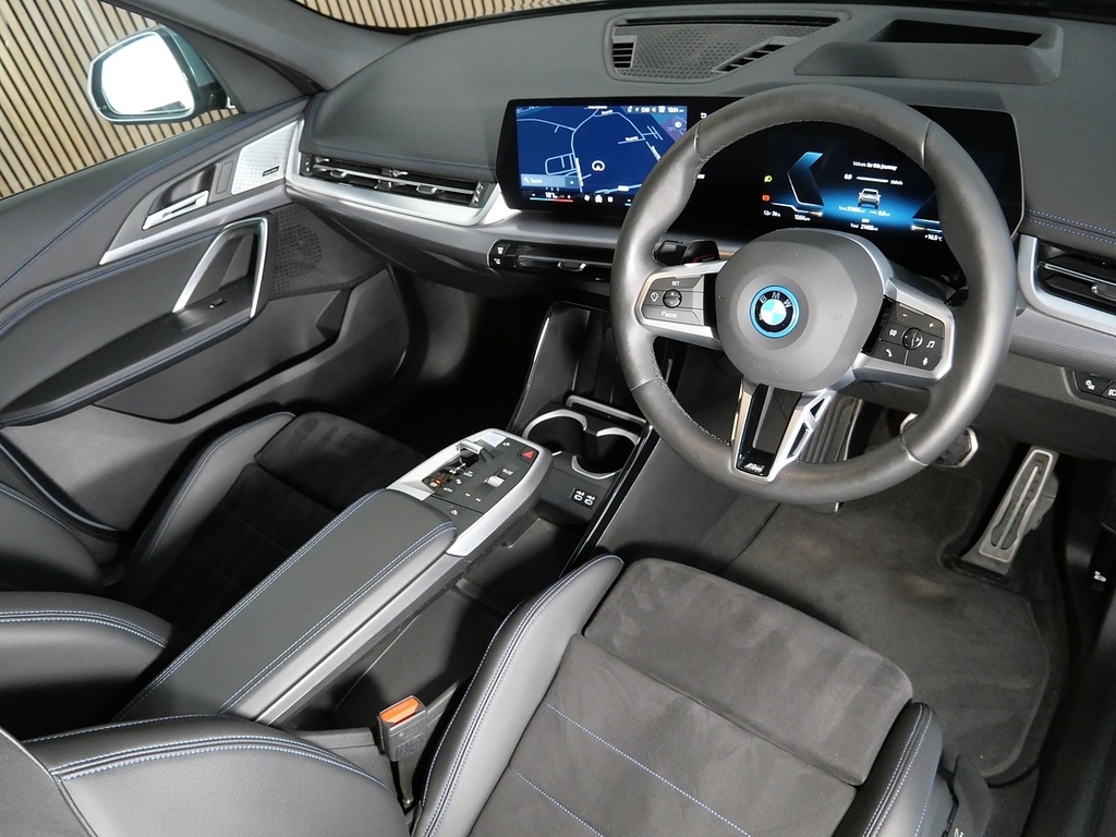 BMW iX1 20 66.5Kwh M Sport Suv Edrive 1  #3