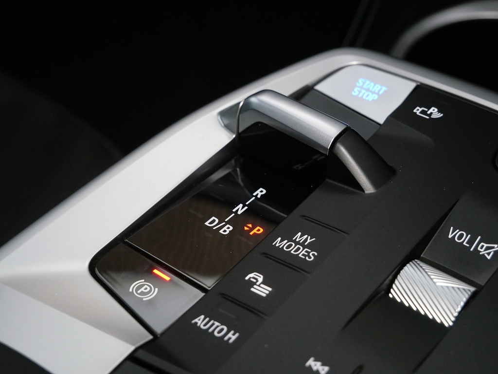 BMW iX1 20 66.5Kwh M Sport Edrive  #34