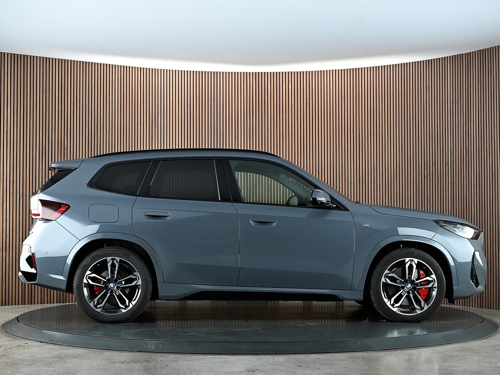 BMW iX1 20 66.5Kwh M Sport Edrive  #10