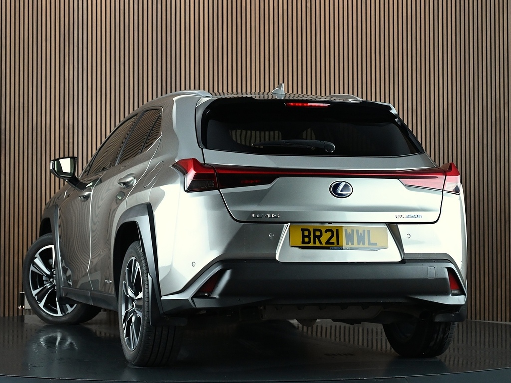 Lexus UX 2.0 250H Takumi Suv Hybrid E-cvt Euro 6 Silver #2