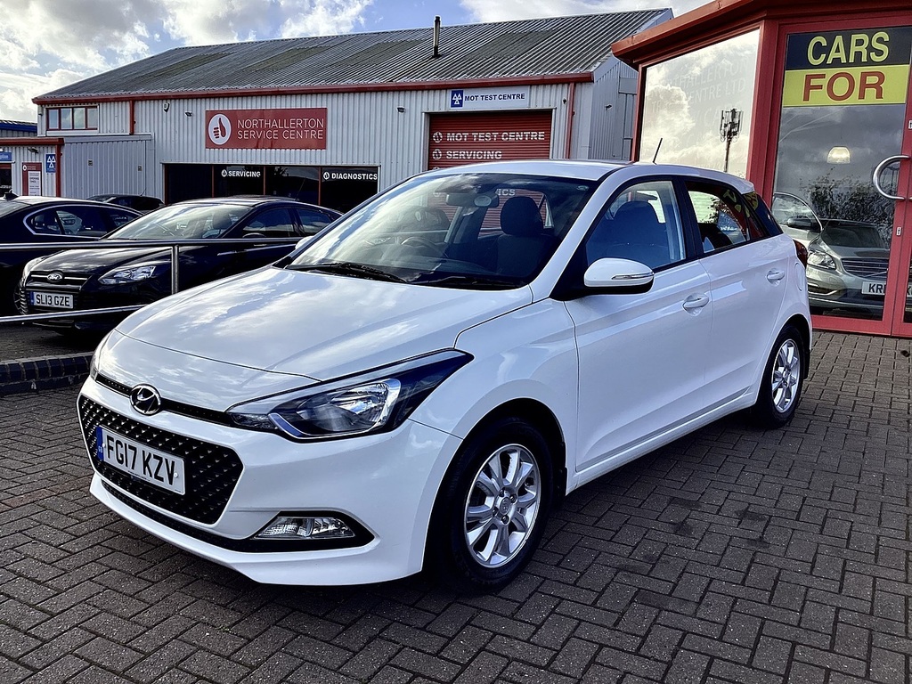 Hyundai I20 Se White #5