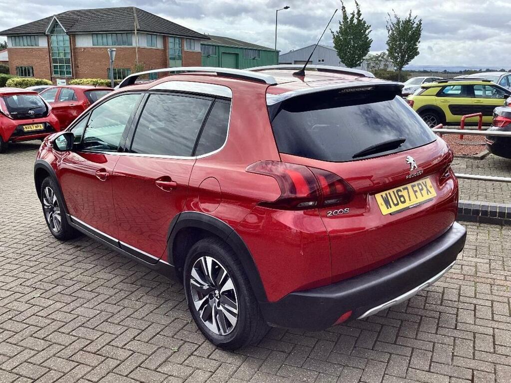 Peugeot 2008 Puretech Allure Red #6