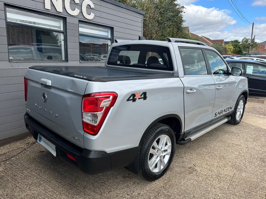 SsangYong Musso Pickup White #8
