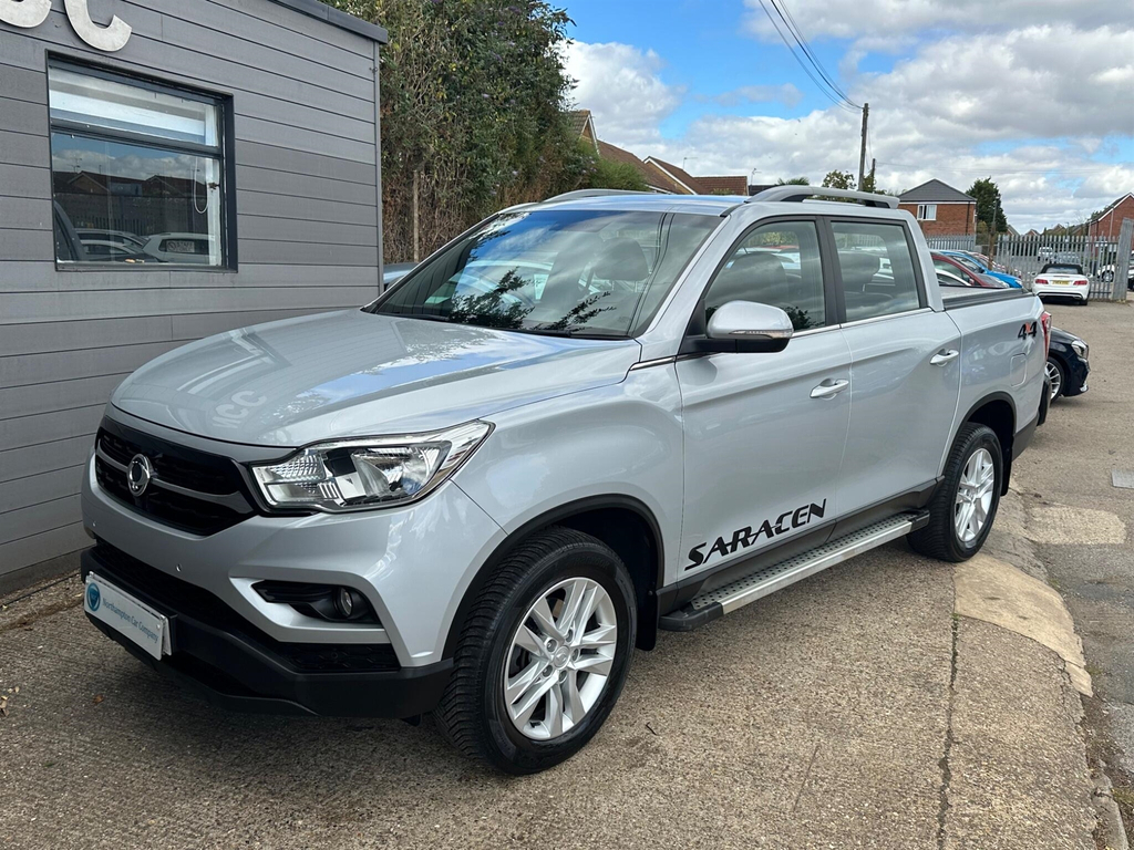 SsangYong Musso Pickup White #17