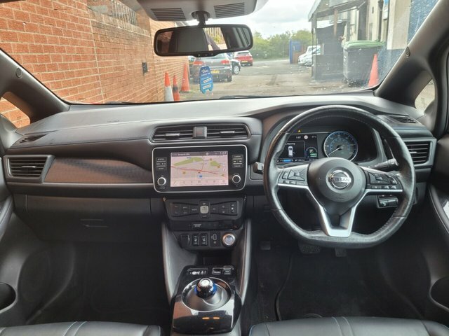 Nissan Leaf N-connecta Black #13