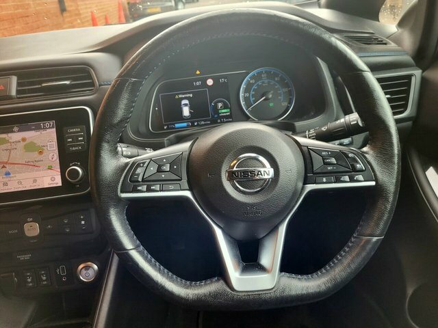 Nissan Leaf N-connecta Black #16