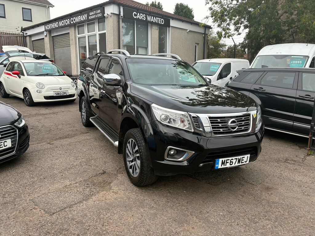 Nissan Navara 2.3 Dci Tekna Pickup Double Cab 4W Black