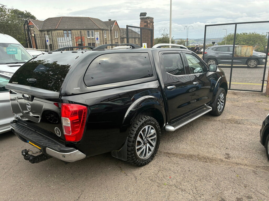 Nissan Navara 2.3 Dci Tekna Pickup Double Cab 4W Black #3