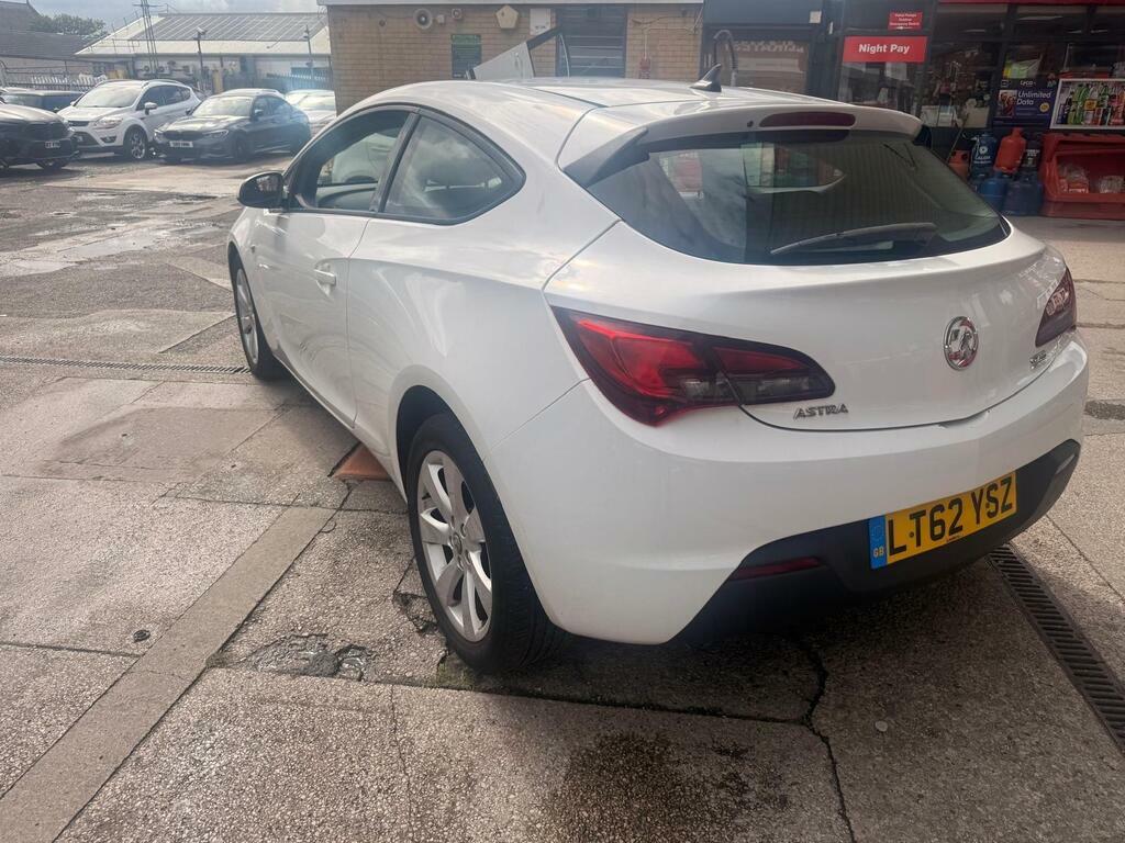Vauxhall Astra GTC 1.4T 16V Sport Euro 5 S S White #6