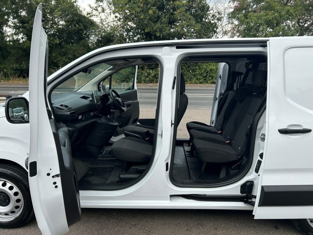 Fiat Doblo 1.4 8V Active Red #4