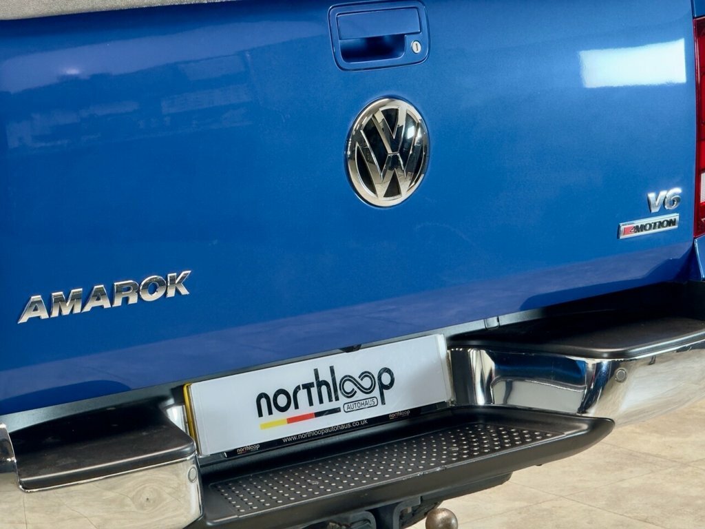 Volkswagen Amarok Black Black #31