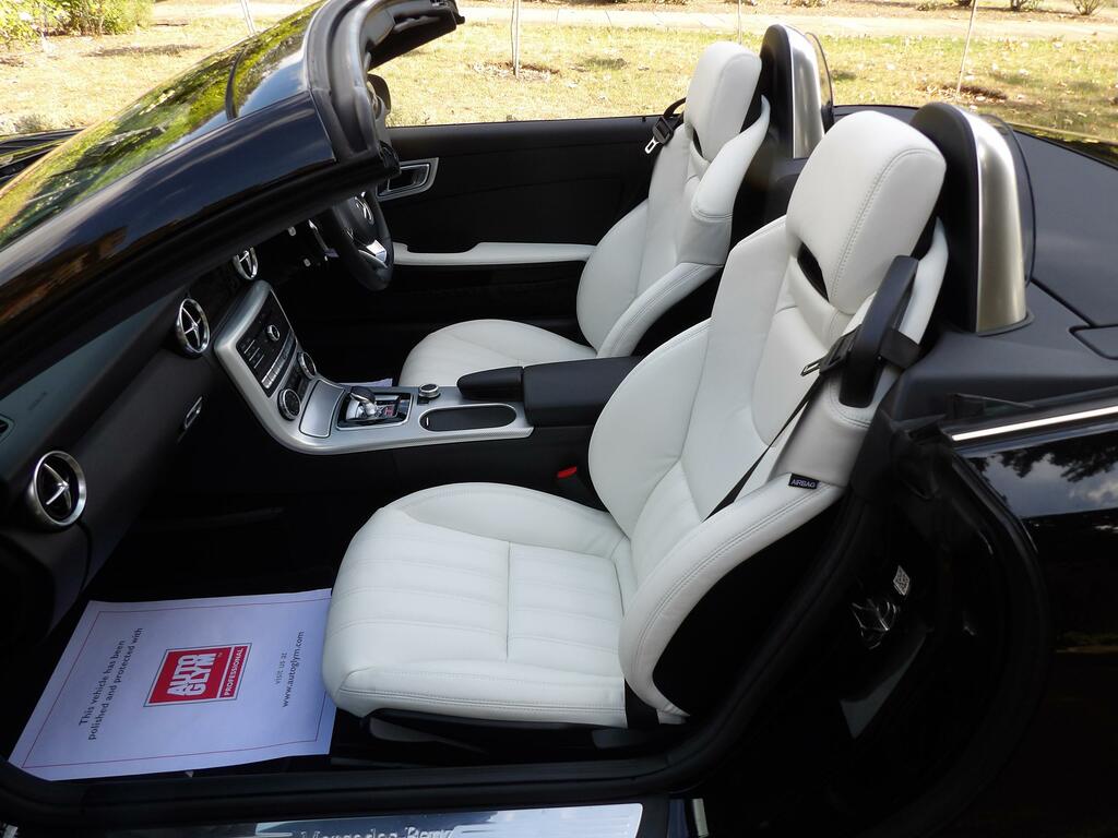 Mercedes-Benz SLC 2.0 Slc300 Amg Line Convertible G-troni Black #4