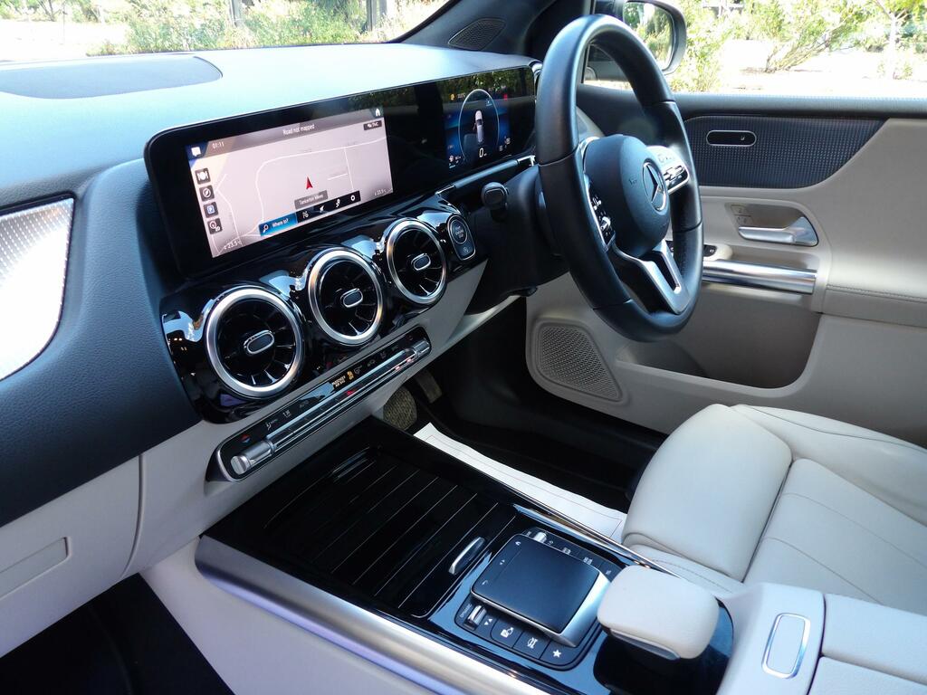 Mercedes-Benz B Class 2.0 B200d Sport Executive Edition Mpv 8 Black #4