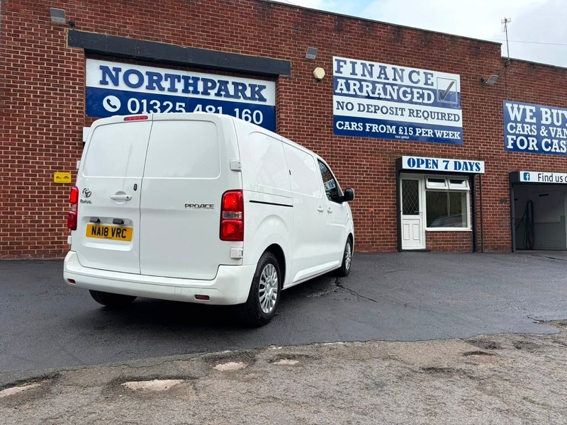 Toyota PROACE 2.0D Long Panel White #8