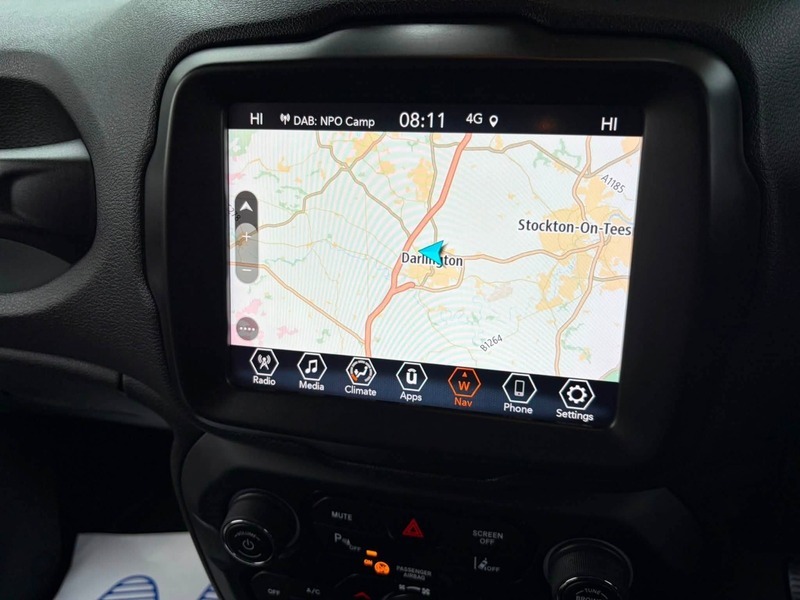 Jeep Renegade Night Eagle White #15