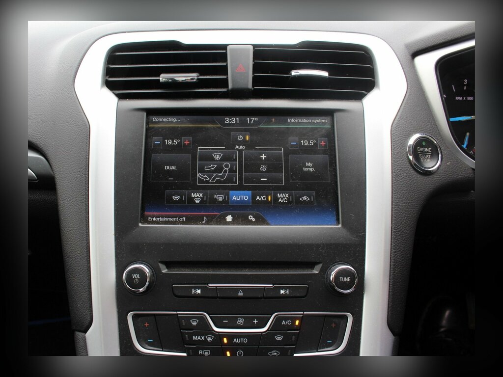 Ford Mondeo Hatchback Grey #16