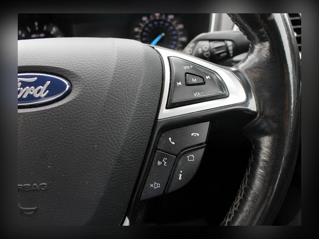Ford Mondeo Hatchback Grey #13