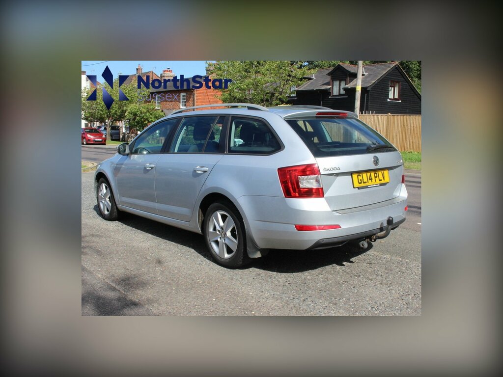 Skoda Octavia Hatchback 1.6 Tdi Elegance Dsg Euro 5 Ss 2 Silver #19