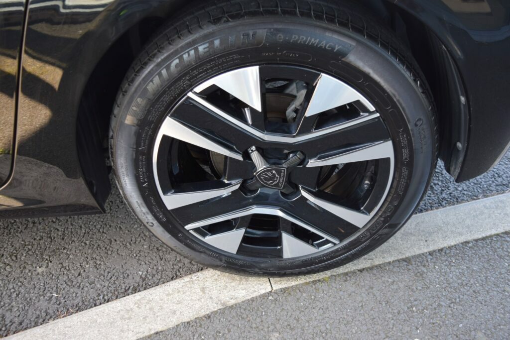 Peugeot 208 Active Grey #45