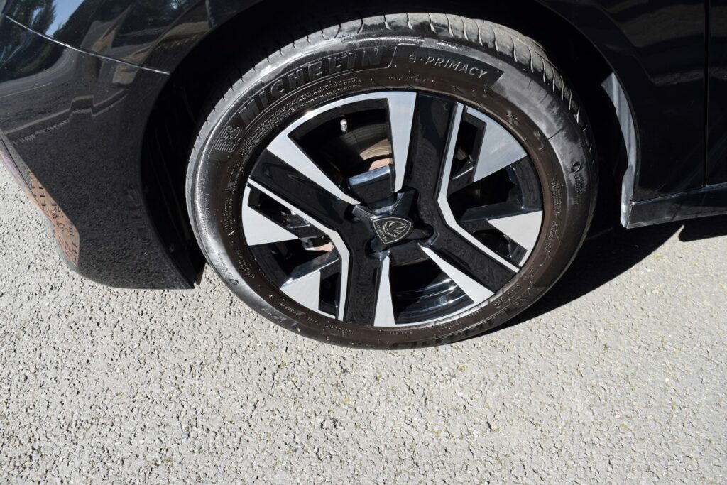Peugeot 208 Active Grey #44