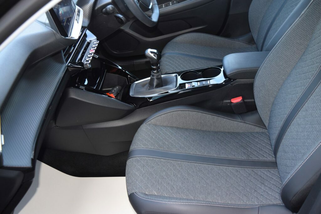 Peugeot 208 Active Grey #11