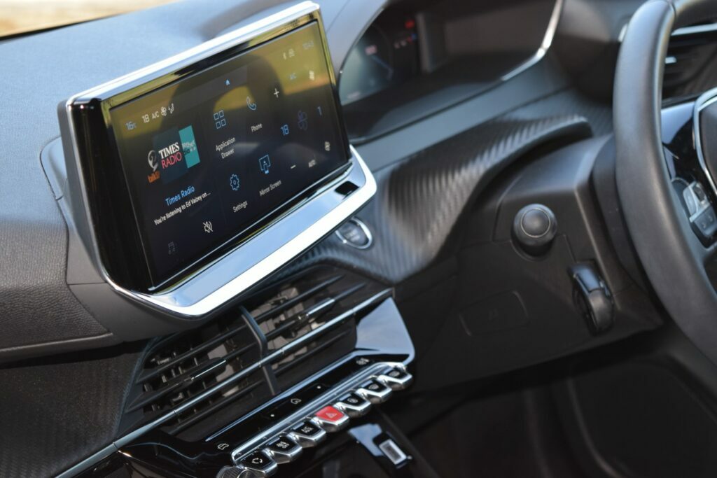 Peugeot 208 Active Grey #38