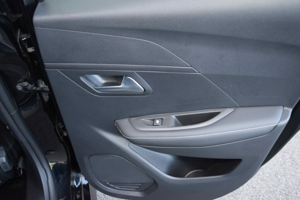 Peugeot 208 Active Grey #49