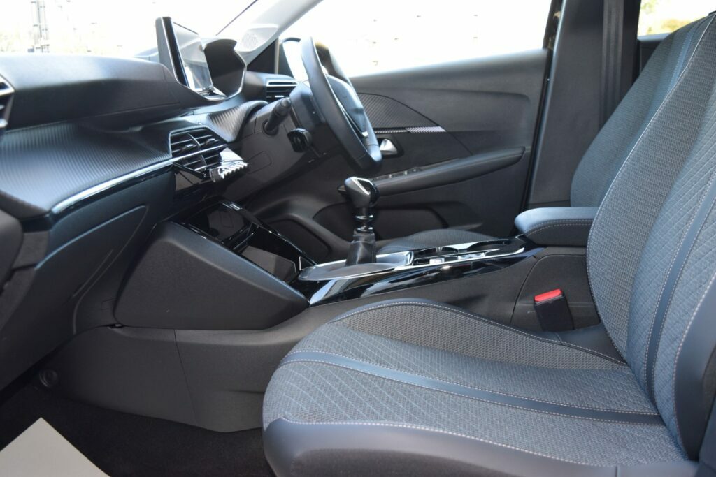Peugeot 208 Active Grey #35