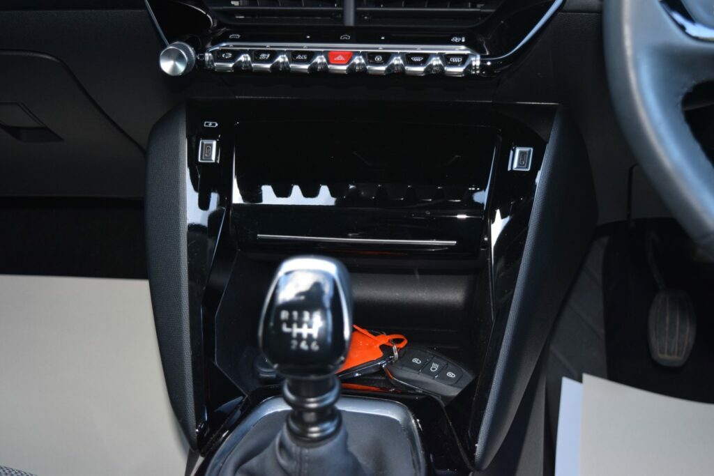 Peugeot 208 Active Grey #29