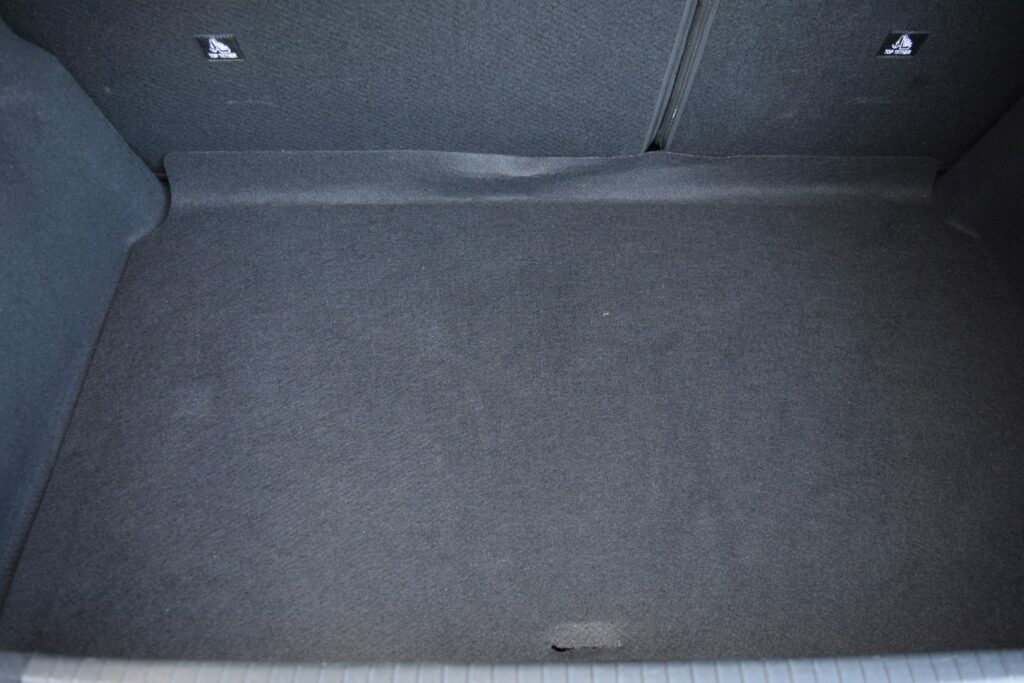 Peugeot 208 Active Grey #41
