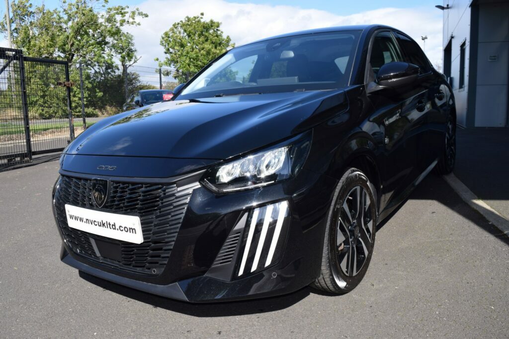 Peugeot 208 1.2 Puretech Allure Black #5