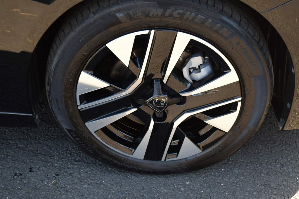 Peugeot 208 Active Grey #43