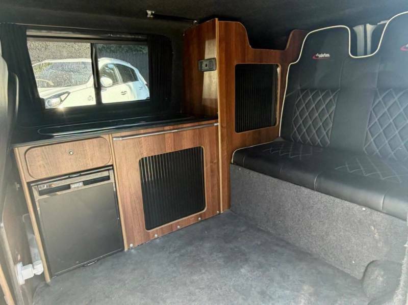 Volkswagen Transporter Mpv Black #15