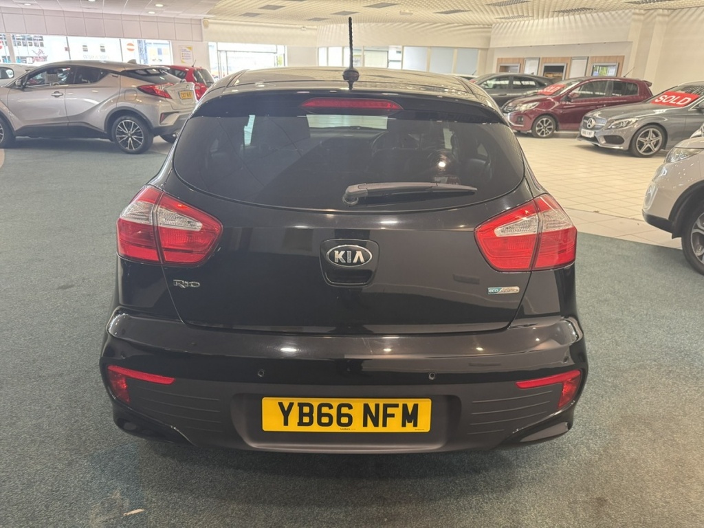 Kia RIO 1.25 Se Black #5