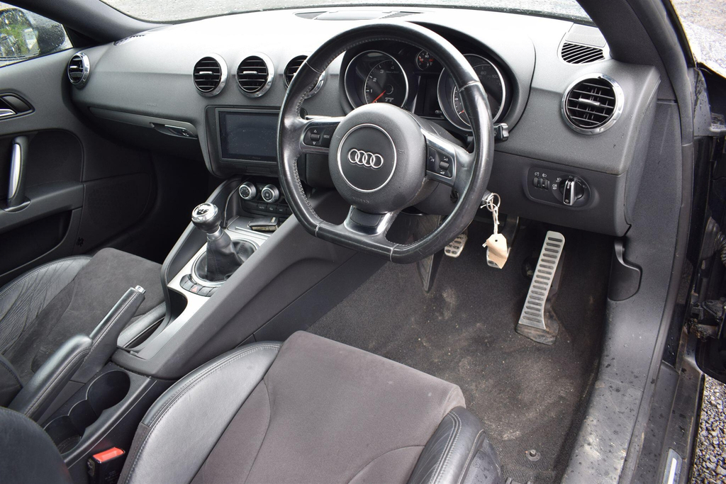 Audi TT 1.8 Tfsi Sport Euro 5 Black #3