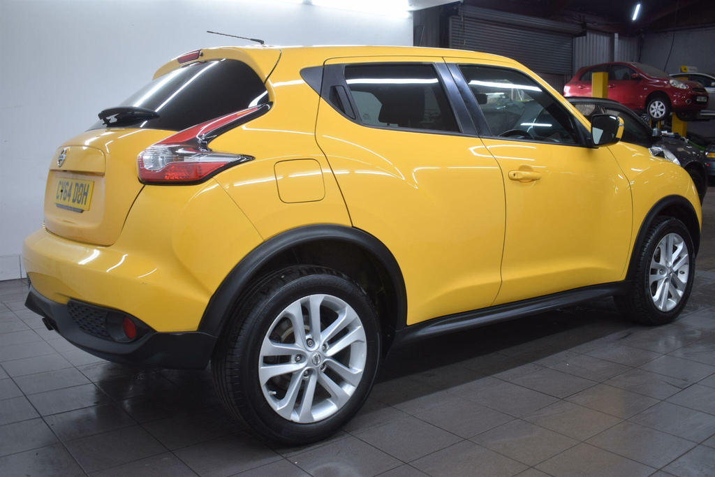 Nissan Juke Suv Yellow #2