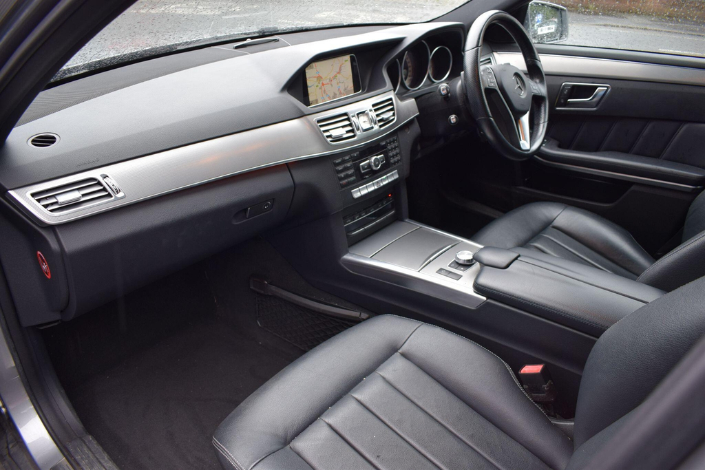 Mercedes-Benz E Class 3.5L E400 Amg Line 328 Bhp Grey #17