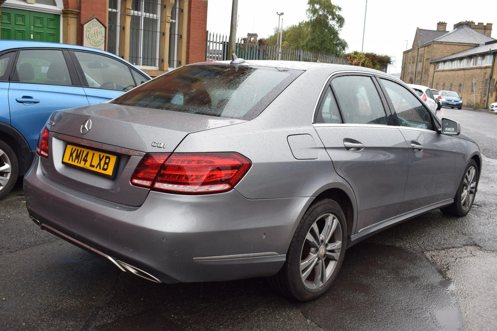 Mercedes-Benz E Class 3.5L E400 Amg Line 328 Bhp Grey #16