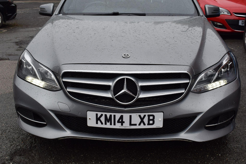 Mercedes-Benz E Class 3.5L E400 Amg Line 328 Bhp Grey #11